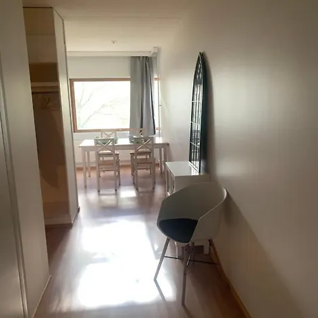 酒店 Spacious Family Apt By Metro, Beach, Shopping Centre, Golf, Parks