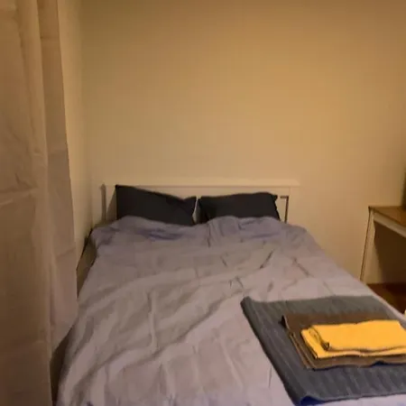 Spacious Family Apt By Metro, Beach, Shopping Centre, Golf, Parks 酒店