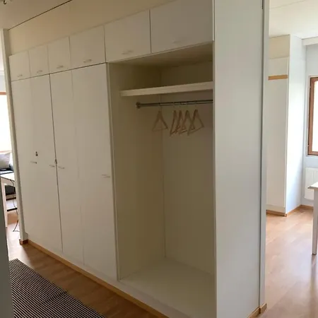 Spacious Family Apt By Metro, Beach, Shopping Centre, Golf, Parks 酒店