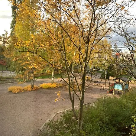 酒店 Spacious Family Apt By Metro, Beach, Shopping Centre, Golf, Parks 赫尔辛基