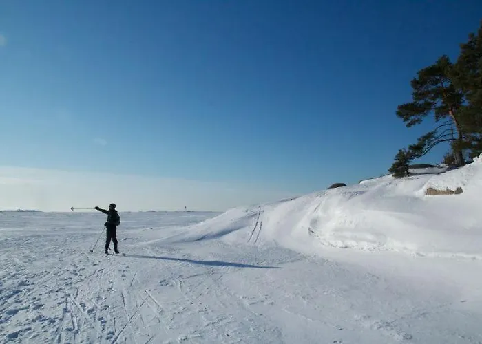 Spacious Family Apt By Metro, Beach, Shopping Centre, Golf, Parks Hotel *