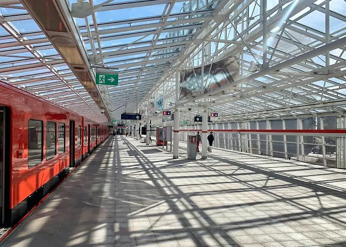 Spacious Family Apt By Metro, Beach, Shopping Centre, Golf, Parks Helsinky