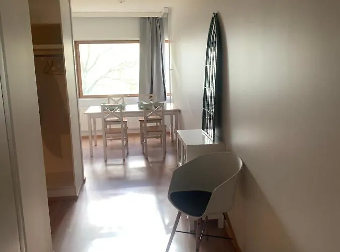 Hotel Spacious Family Apt By Metro, Beach, Shopping Centre, Golf, Parks