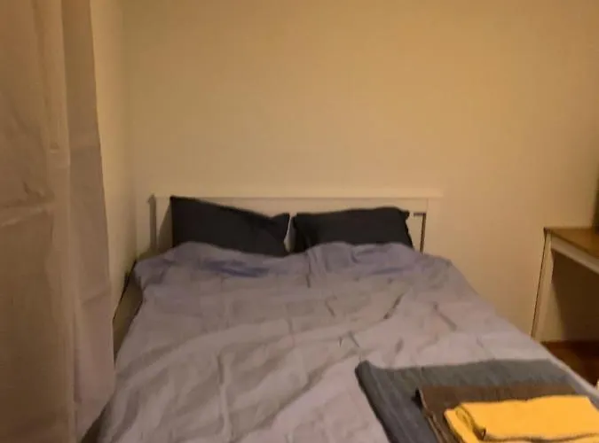 Spacious Family Apt By Metro, Beach, Shopping Centre, Golf, Parks Hotel