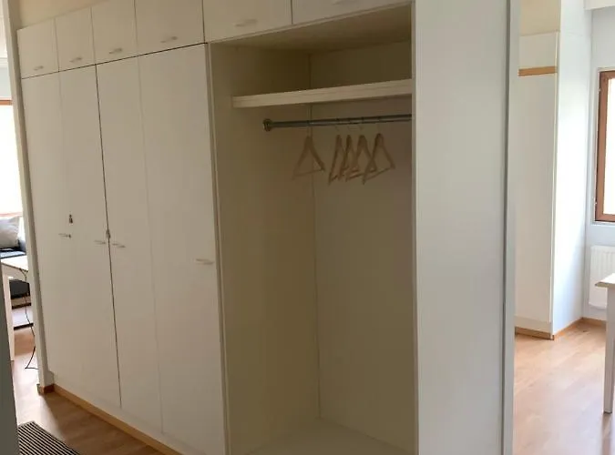 Spacious Family Apt By Metro, Beach, Shopping Centre, Golf, Parks Hotel